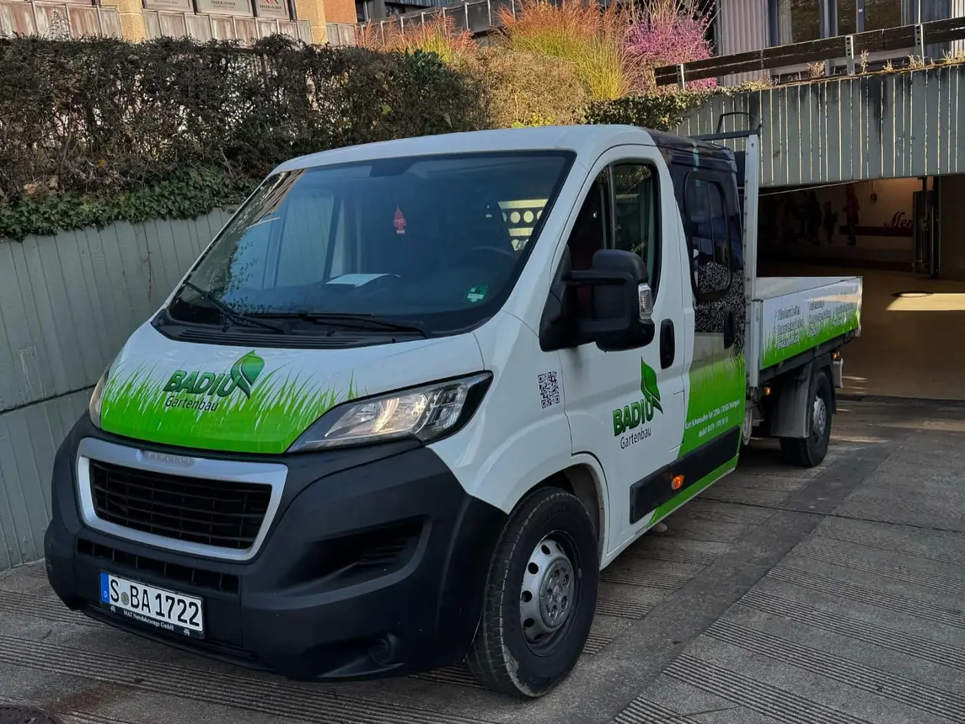 Badio Gartenbau – Transporter Beschriftung