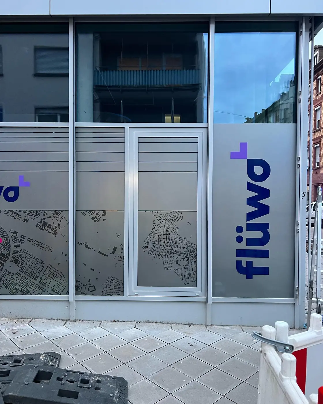 flüwo – Schaufensterbeschriftung