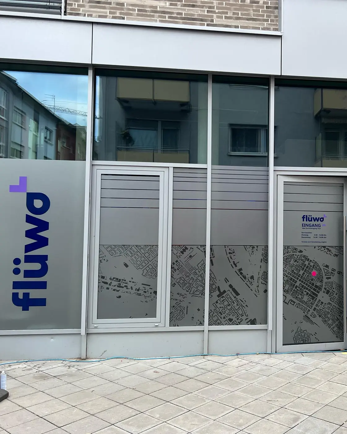 flüwo – Eingangsbeschriftung