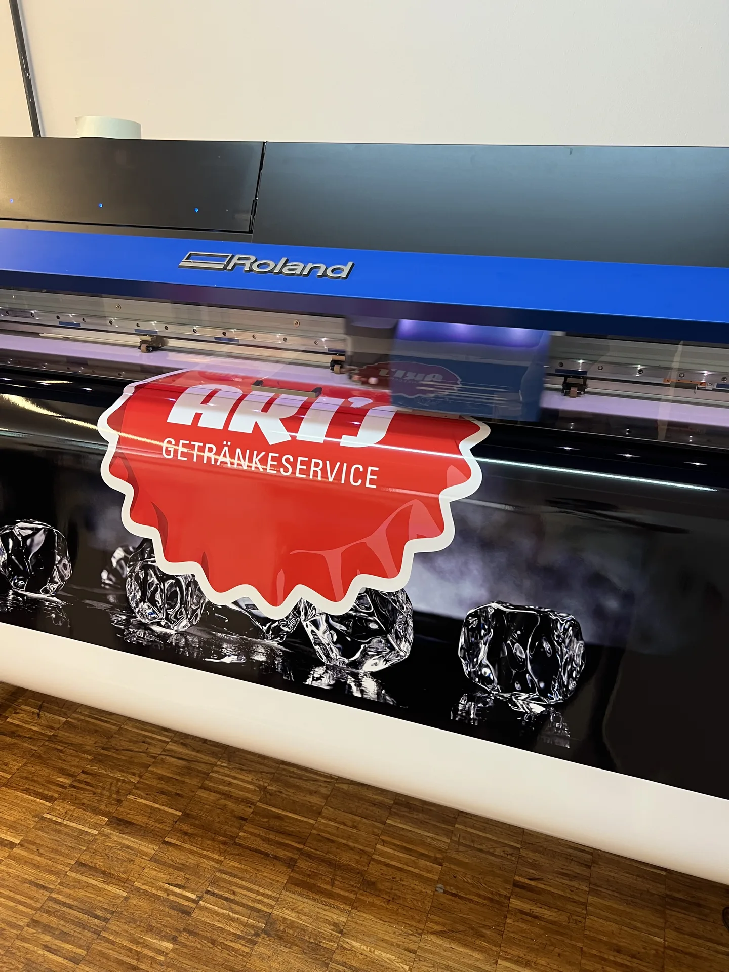 Akra Getränkeservice – Aufkleber
