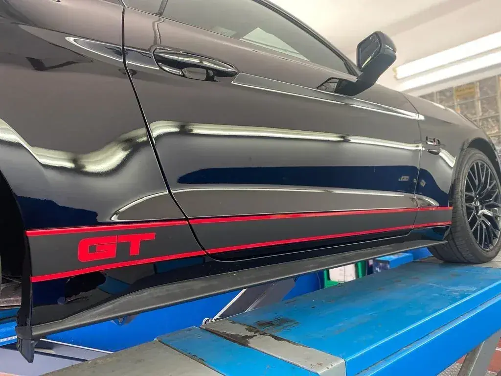 Mustang GT – Dekorstreifen Detail