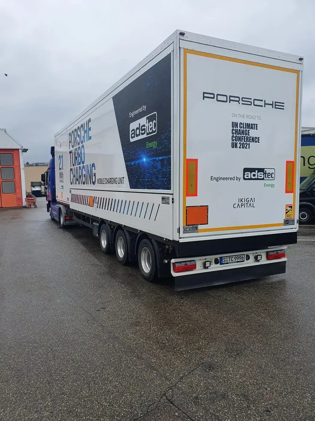 Porsche ads-tec – LKW-Beschriftung